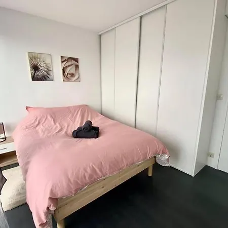 Grand F2 De 47m2 Au 15eme Etage Dans Tres Calme - 017 Rouen